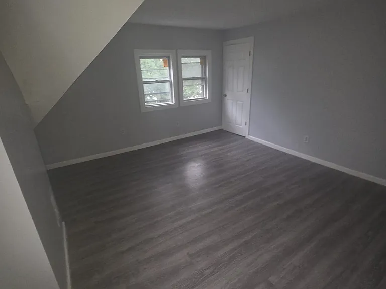 146-148 S Clinton St #3 — Photo 4