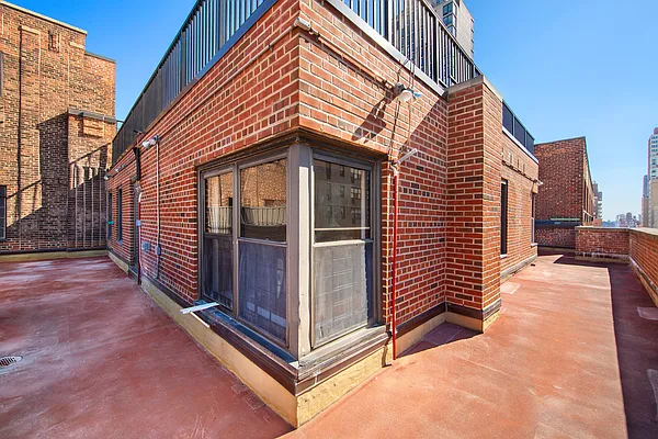 Rented by Halstead Real Estate | media 17