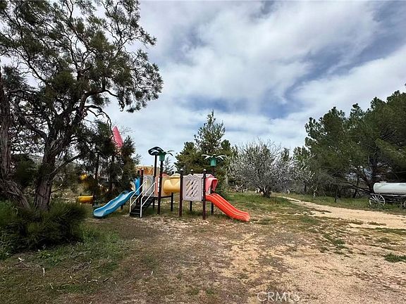 3rd image of 44201 Chapman Rd