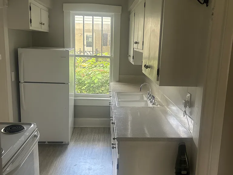 5 Kentucky Ave SE — Photo 5