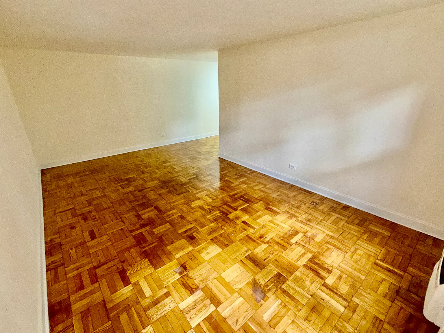 1 bed, 860 sqft, $2,095 — Photo 4