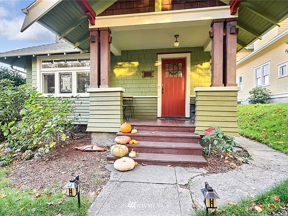 3rd image of 2911 N Union Ave