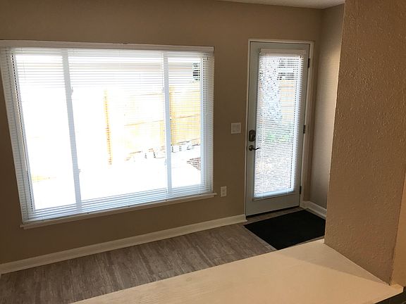 5th image of 1033 N Thornton Ave