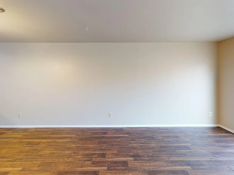 111 NW Columbia Ave #3 — Photo 3