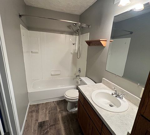 4th image of 1918 W Mulberry Ct