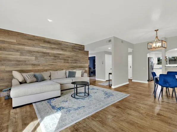 16310 Avenida Venusto Unit B, San Diego, CA 92128