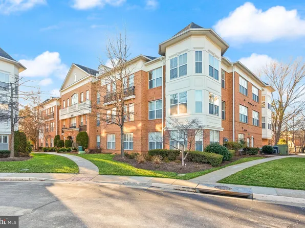 8610 Liberty Trl Unit 102, Manassas, VA 20110