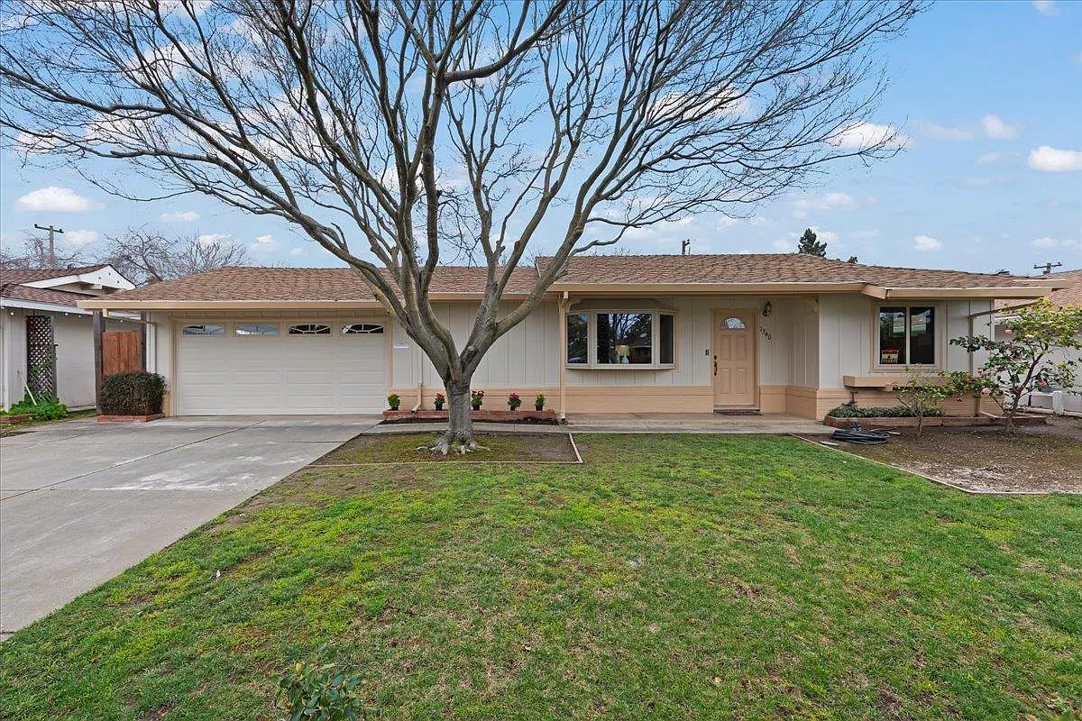 1340 Garrans Dr photo 1