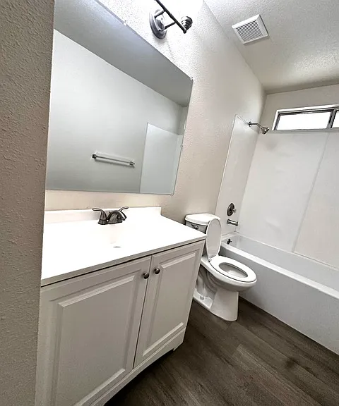 3235 W Clinton Ave #101 — Photo 5