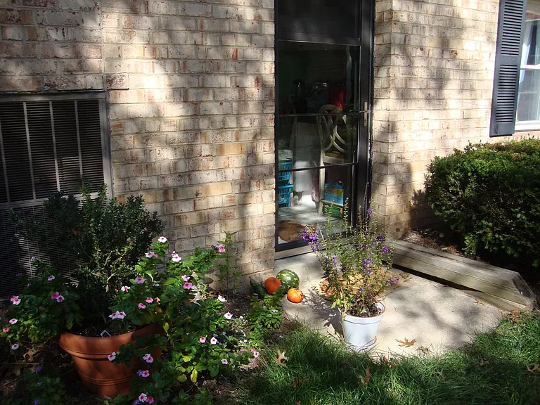 436 N Armistead St #T2 — Photo 19