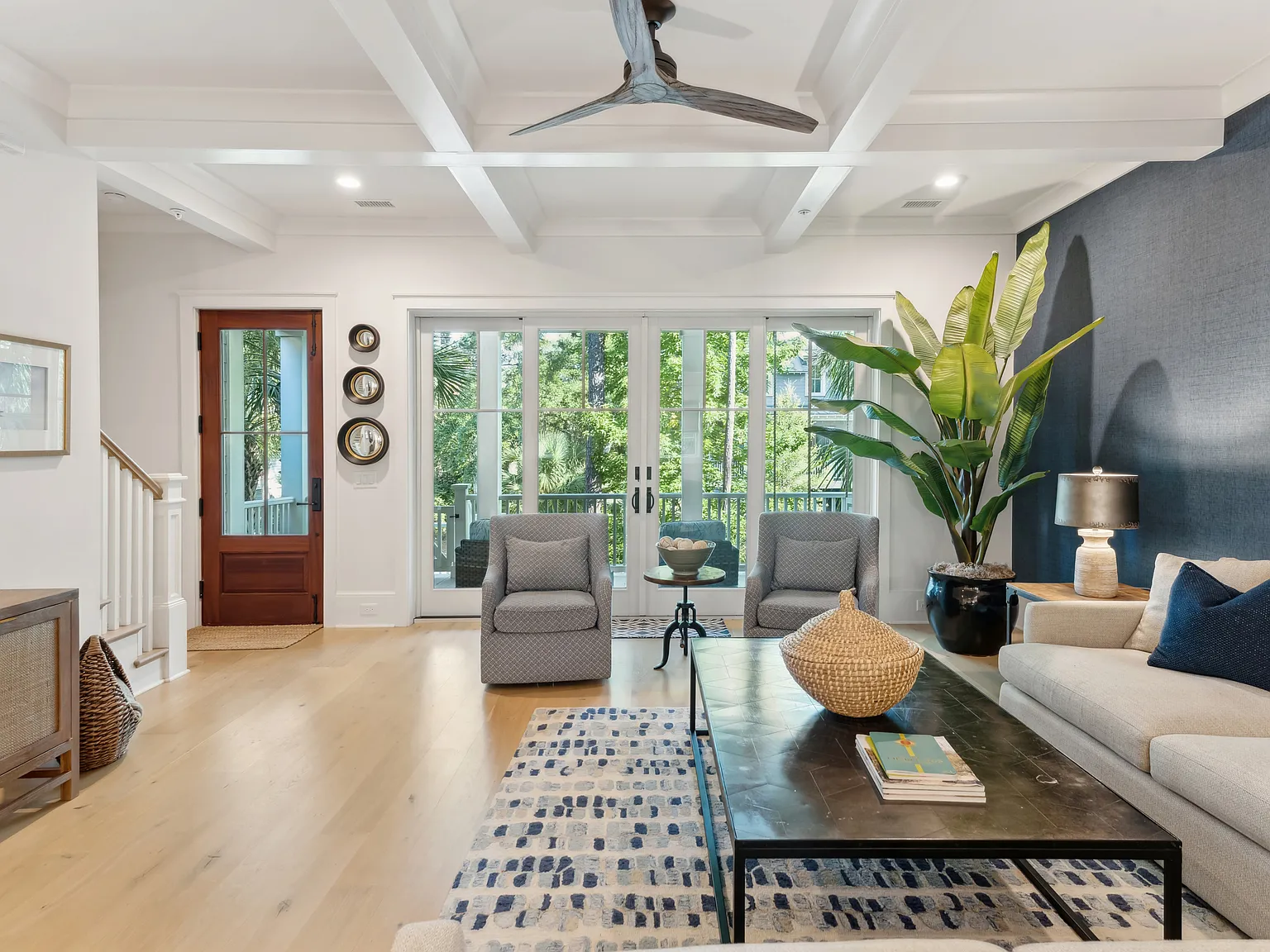 3 bed, 3.5 bath, 2110 sqft, $8,500 — Photo 3