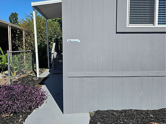 5th image of 1560 Massachussetts Ave #94