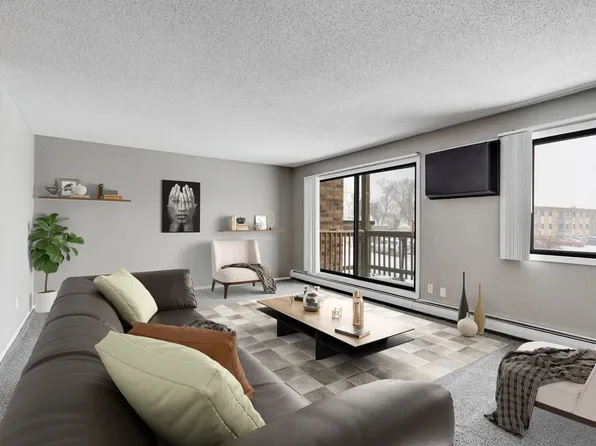 McCarrons Village Apartments, 99 California Ave W, Saint Paul, MN 55117