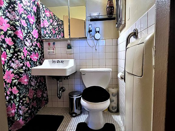 4th image of 920 Metcalf Ave APT 21K