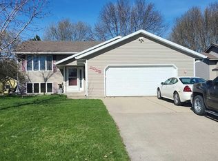 2160 La Casa Ln SE, Owatonna, MN 55060