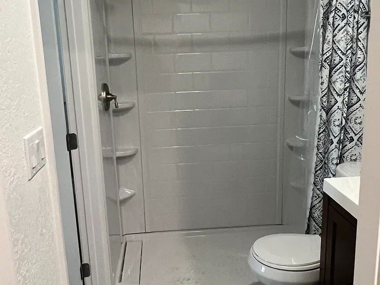 1809 Barksdale Dr — Photo 2