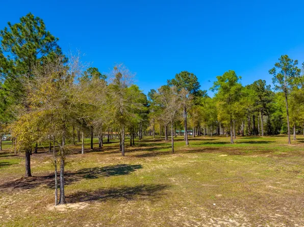 N Cannon Dr, Laurel Hill, FL 32567