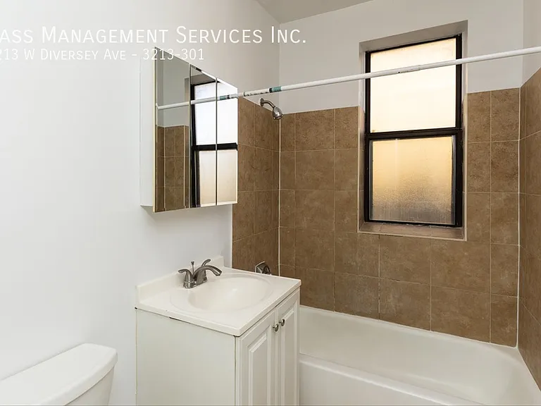 3213-23 W Diversey Ave — Photo 15
