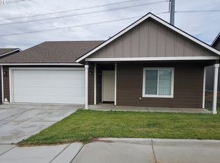 2925 Blue Jay St, Umatilla, OR 97882