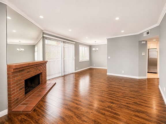 3rd image of 1663 Veteran Ave APT 105