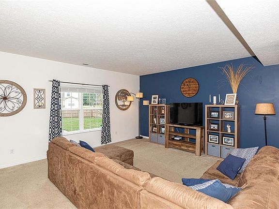 3rd image of 8286 Templederry Dr