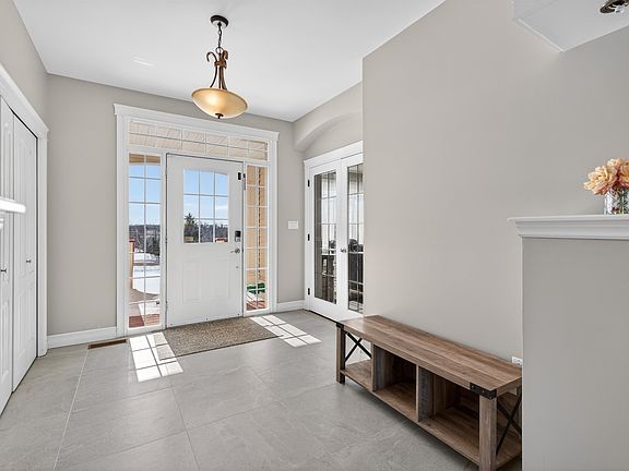 5th image of 749 City View Dr