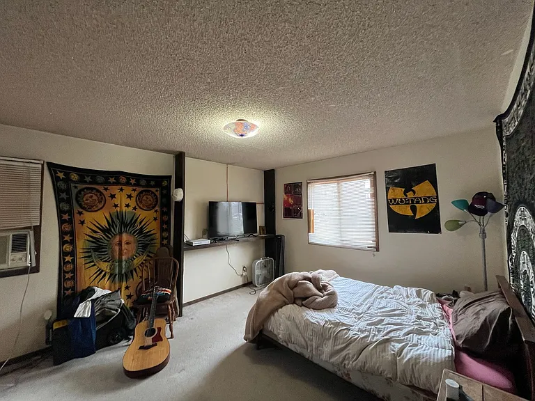 608 Louise Ln — Photo 1