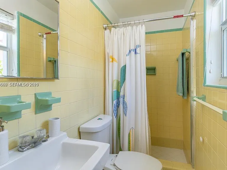 1123 Bay Dr — Photo 21
