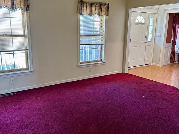 4th image of 160 Bulls Head Rd