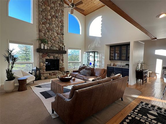2nd image of 1735 Clubhouse Drive UNIT 2
