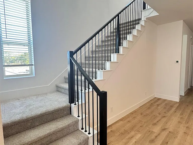 1232 Eureka Springs St — Photo 31