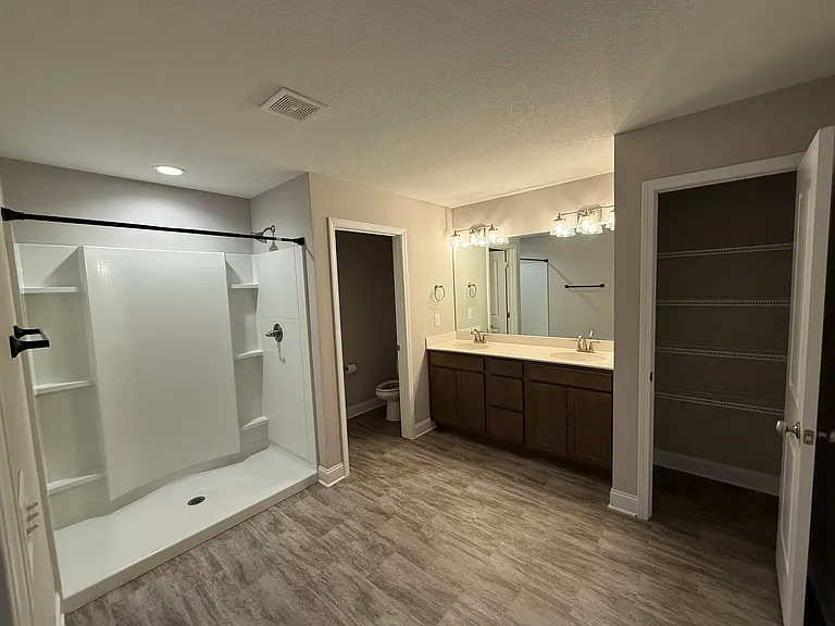 336 Broadberry Ave — Photo 11