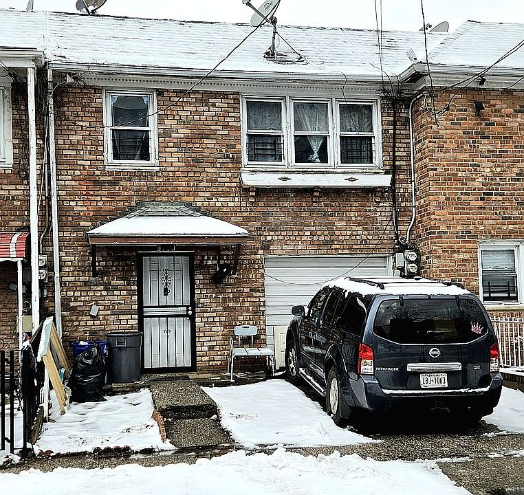 2nd image of 2952 Oceancrest Blvd