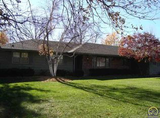 5725 SW 33rd St, Topeka, KS 66614