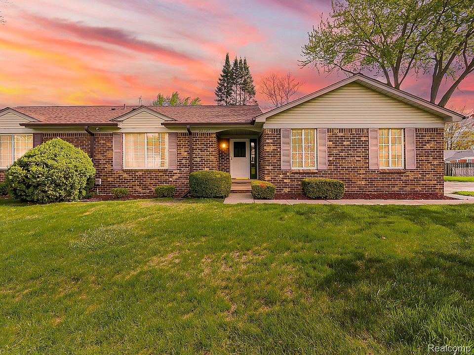 1st image of 22727 Shoreview Ct