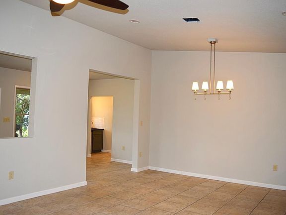 5th image of 210 Loma Vista Dr