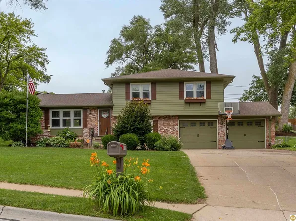 1609 Gregg Rd, Bellevue, NE 68005