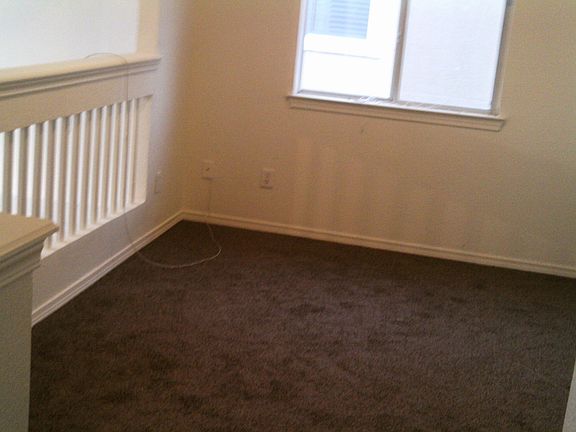 Loft area w/new carpet