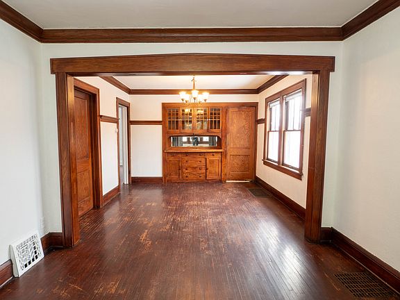 4th image of 4343 4th Ave S
