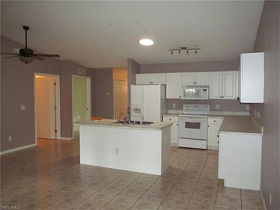 4th image of 3846 Hillandale St