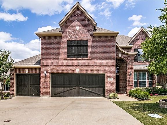 5th image of 1010 Pinehurst Dr