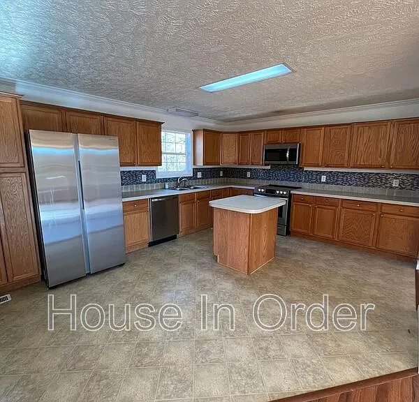 40 Wildwood Park — Photo 5