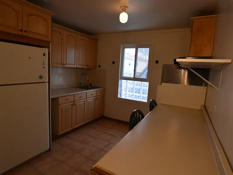 2410 Gillmore St #2 — Photo 3