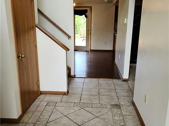 4th image of 737 Gray Oak Dr