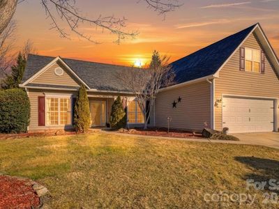 109 N Sunberry Trl, Fletcher, NC, 28732