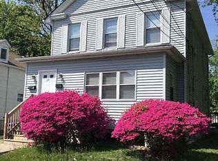 25 Henry St, Bloomfield, NJ 07003