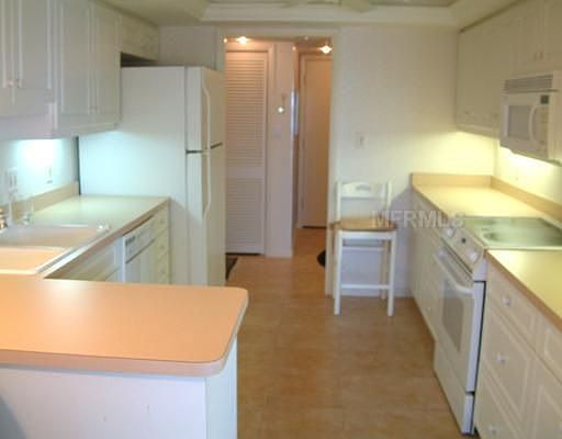 5th image of 555 S Gulfstream Ave Unit 1102