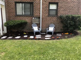 28 Lawrence Dr APT B, White Plains, NY 10603