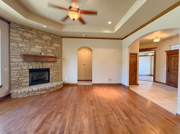 14009 Canterbury Dr, Edmond, OK 73013