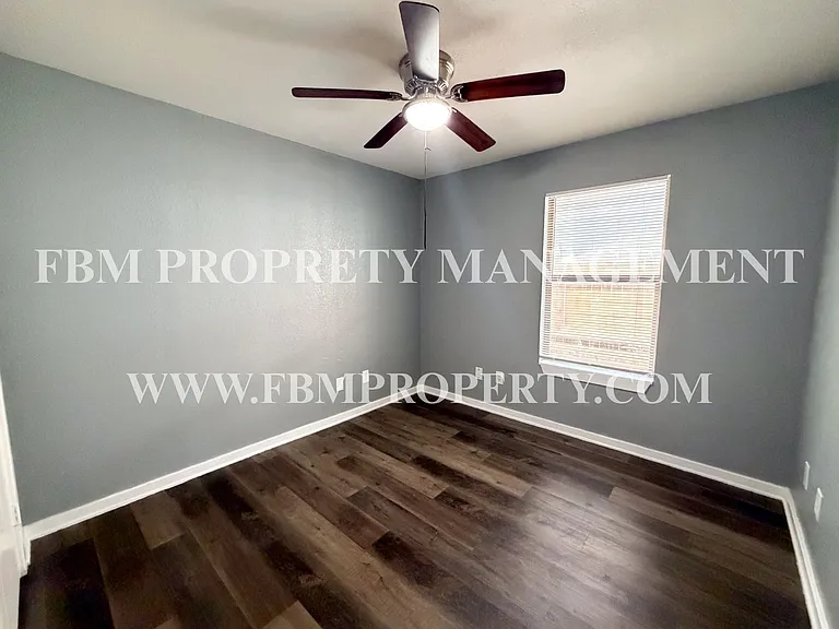 808 Metropolitan Ave — Photo 10